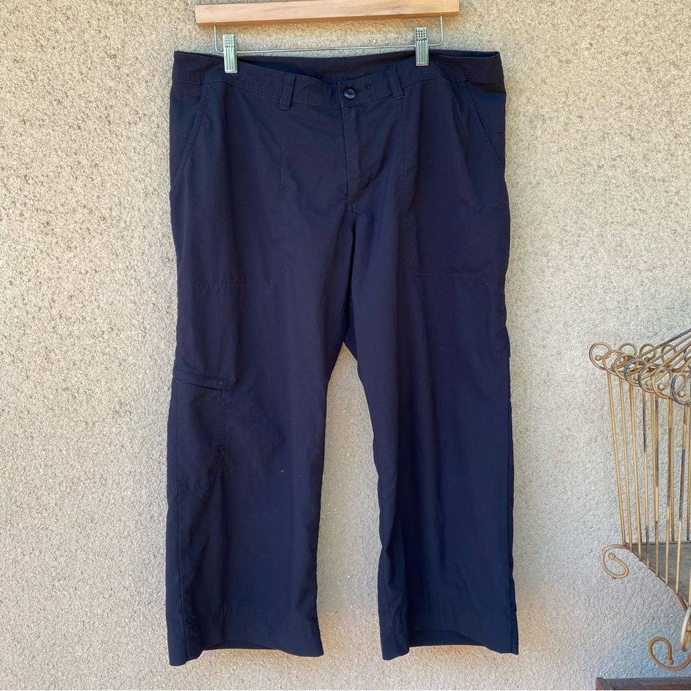 Patagonia Inter-Continental Capris pants black size 12